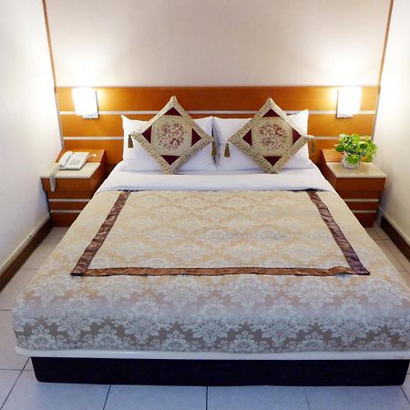 Hua Guo Hotel Keelung Esterno foto