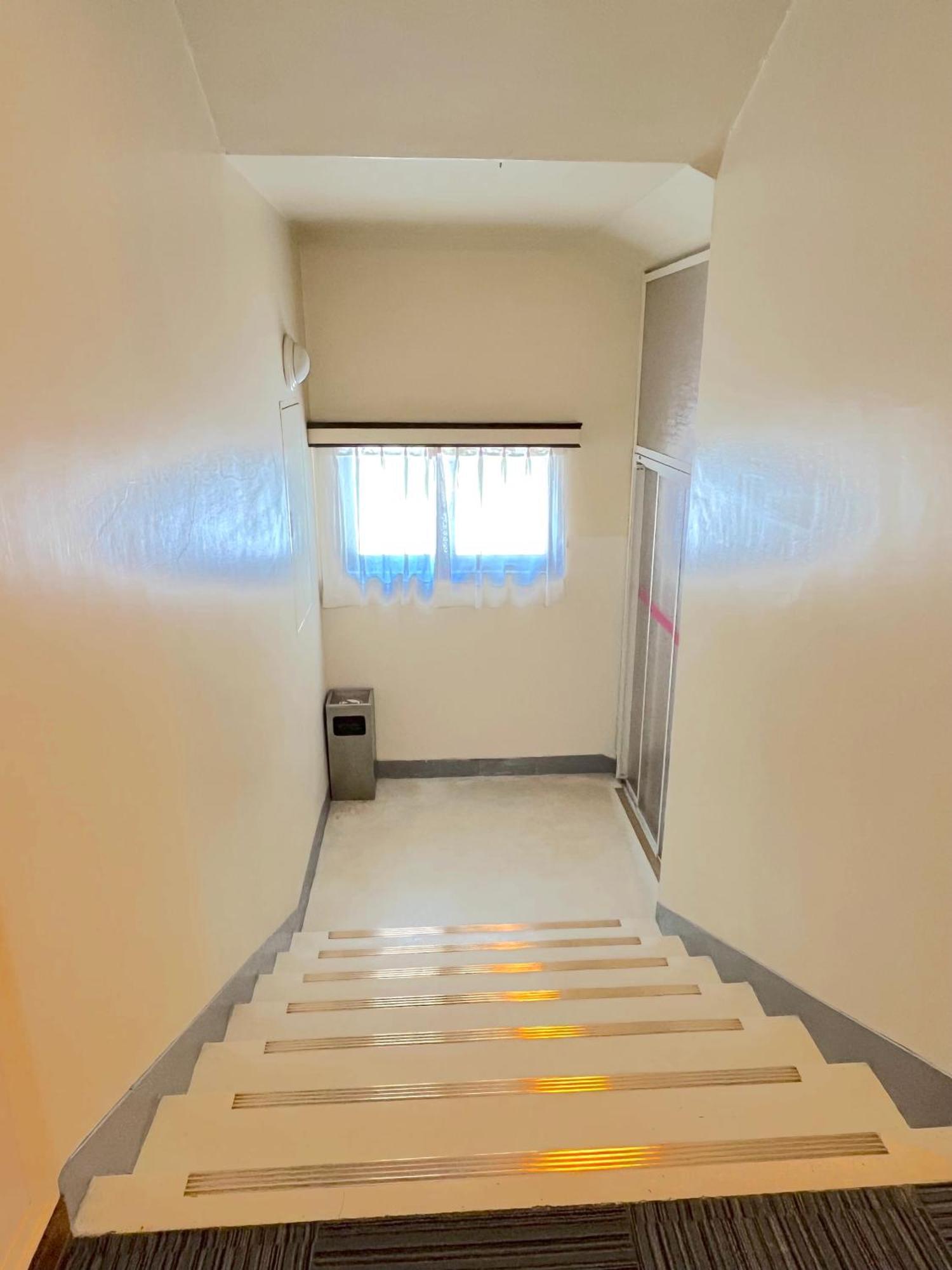 Hua Guo Hotel Keelung Esterno foto
