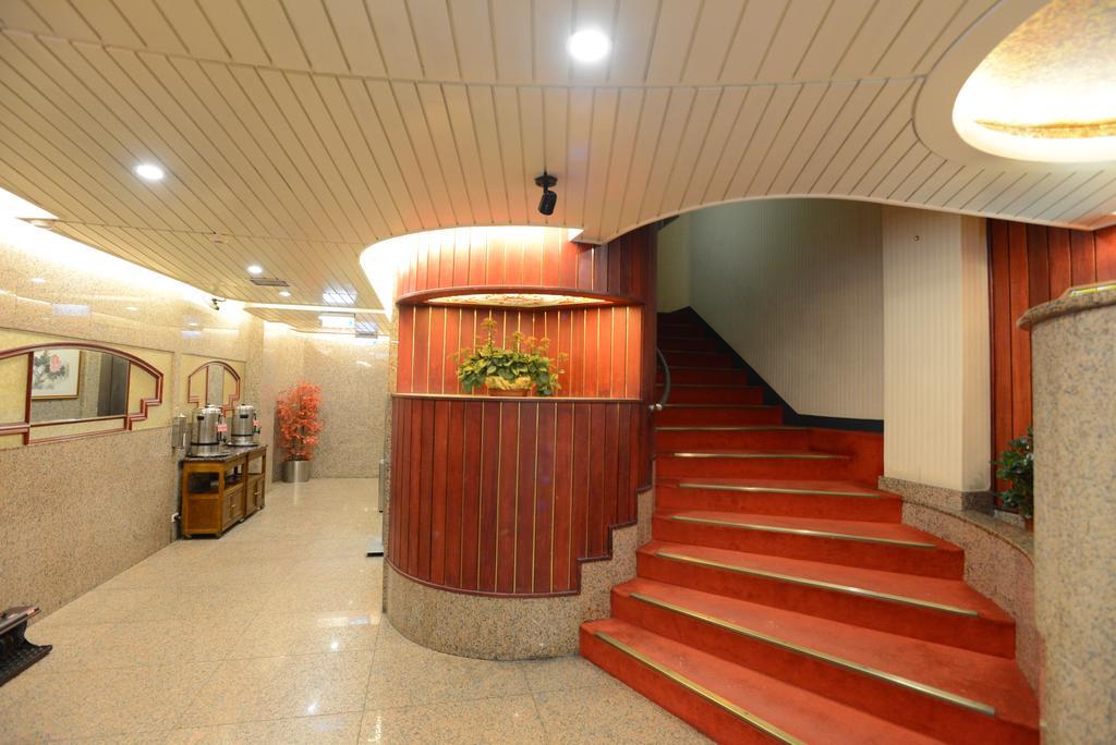 Hua Guo Hotel Keelung Esterno foto