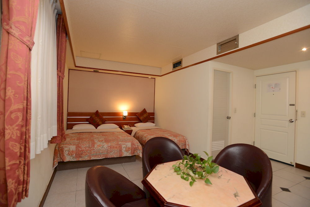 Hua Guo Hotel Keelung Esterno foto